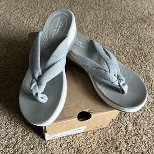 Cloudsteppers by Clarks Women’s Arla Kaylie Grey Sandals